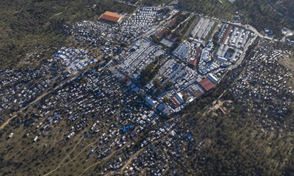 Μόρια: Λεηλασίες, ρύπανση, παρακρατικές ομάδες... ένας εφιάλτης για τους κατοίκους